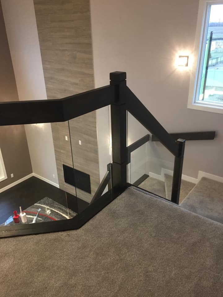GLASS SPINDLES